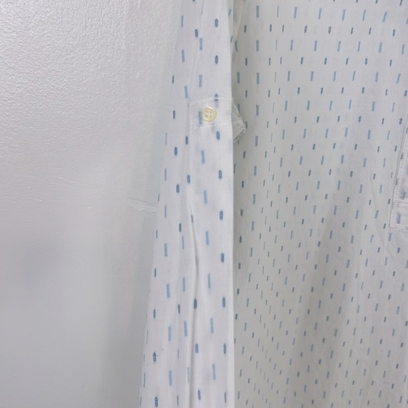 Gap New Women’s M Roll-up Tab Sleeve Half Button Up Curved Hemline‎ Shirt - Picture 5 of 9